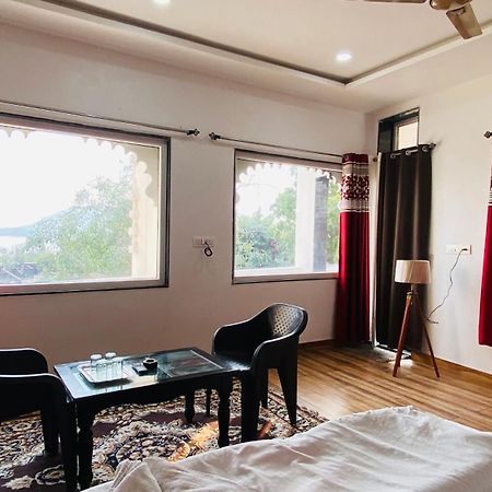 Hotel Lake Star Udaipur Bagian luar foto