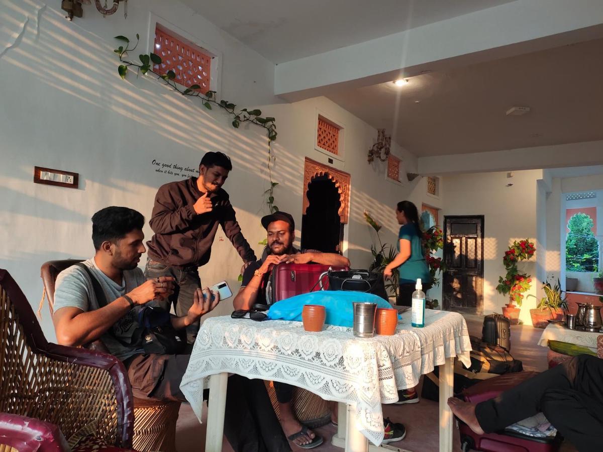 Hotel Lake Star Udaipur Bagian luar foto