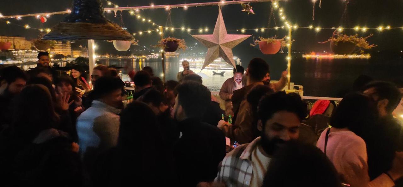 Hotel Lake Star Udaipur Bagian luar foto