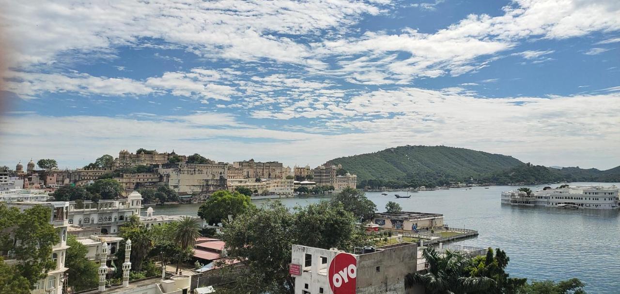 Hotel Lake Star Udaipur Bagian luar foto