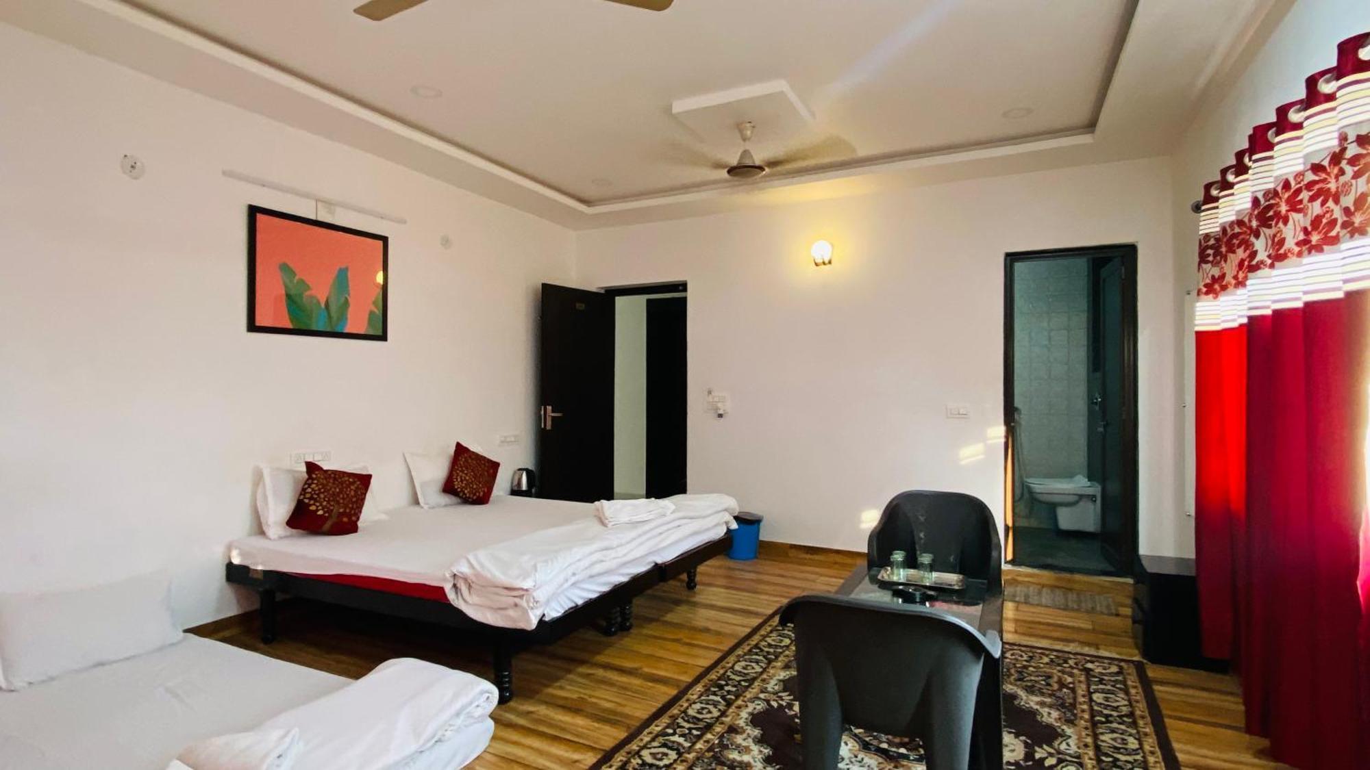 Hotel Lake Star Udaipur Bagian luar foto