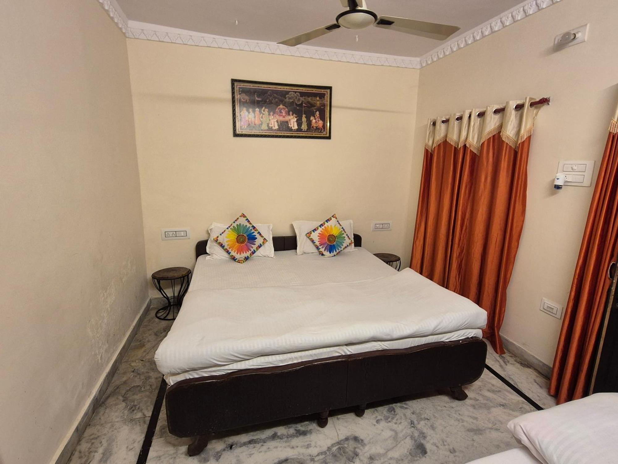 Hotel Lake Star Udaipur Ruang foto
